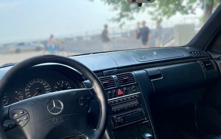 Mercedes-Benz E-Класс, 1997 год, 450 000 рублей, 9 фотография