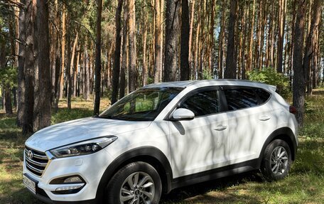 Hyundai Tucson III, 2017 год, 2 500 000 рублей, 2 фотография