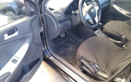 Hyundai Solaris II рестайлинг, 2013 год, 600 000 рублей, 11 фотография