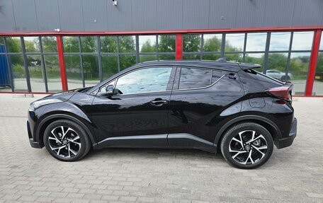 Toyota C-HR I рестайлинг, 2019 год, 2 750 000 рублей, 2 фотография