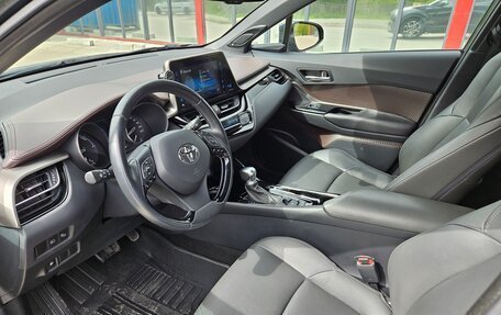 Toyota C-HR I рестайлинг, 2019 год, 2 750 000 рублей, 15 фотография