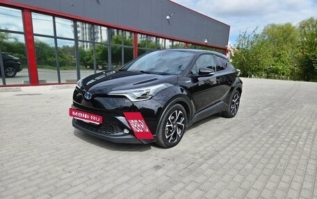 Toyota C-HR I рестайлинг, 2019 год, 2 750 000 рублей, 6 фотография