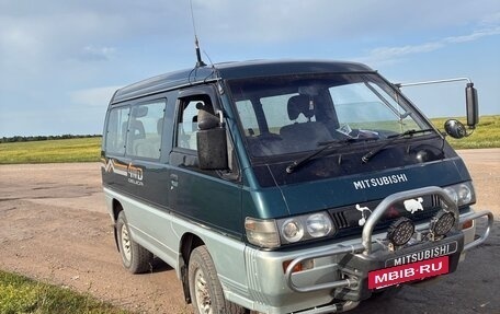 Mitsubishi Delica III, 1994 год, 820 000 рублей, 4 фотография