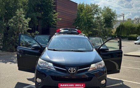 Toyota RAV4, 2014 год, 1 950 000 рублей, 13 фотография