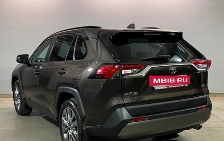 Toyota RAV4, 2022 год, 2 520 000 рублей, 5 фотография
