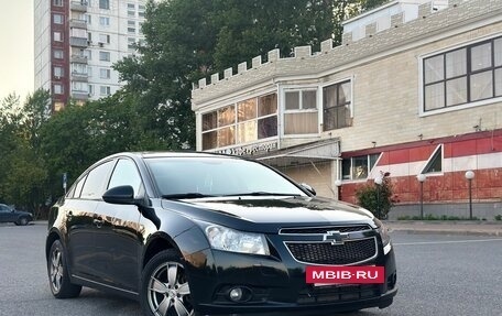 Chevrolet Cruze II, 2010 год, 850 000 рублей, 2 фотография