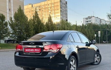 Chevrolet Cruze II, 2010 год, 850 000 рублей, 3 фотография