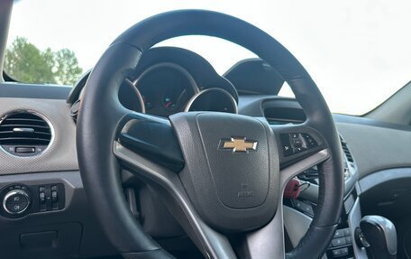 Chevrolet Cruze II, 2010 год, 850 000 рублей, 16 фотография