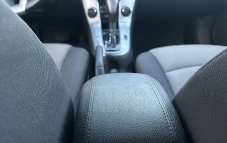 Chevrolet Cruze II, 2010 год, 850 000 рублей, 24 фотография