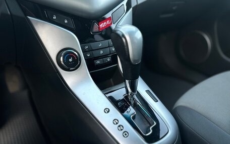 Chevrolet Cruze II, 2010 год, 850 000 рублей, 19 фотография