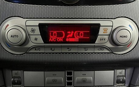 Ford Focus II рестайлинг, 2010 год, 700 000 рублей, 20 фотография