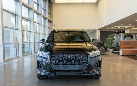 Audi Q7, 2024 год, 13 490 000 рублей, 2 фотография
