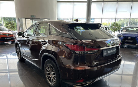 Lexus RX IV рестайлинг, 2020 год, 4 387 000 рублей, 8 фотография