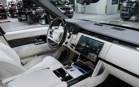Land Rover Range Rover IV рестайлинг, 2025 год, 25 850 000 рублей, 4 фотография