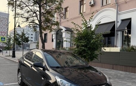 Hyundai Solaris II рестайлинг, 2013 год, 695 000 рублей, 4 фотография