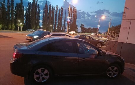 Chevrolet Cruze II, 2010 год, 560 000 рублей, 8 фотография