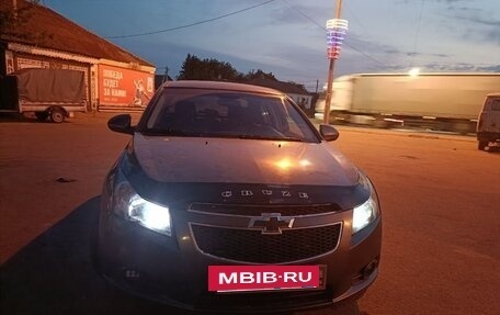 Chevrolet Cruze II, 2010 год, 560 000 рублей, 4 фотография