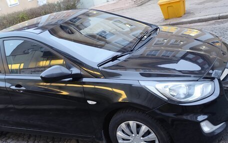 Hyundai Solaris II рестайлинг, 2011 год, 750 000 рублей, 3 фотография