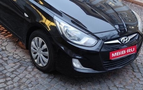 Hyundai Solaris II рестайлинг, 2011 год, 750 000 рублей, 2 фотография