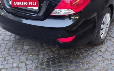 Hyundai Solaris II рестайлинг, 2011 год, 750 000 рублей, 5 фотография