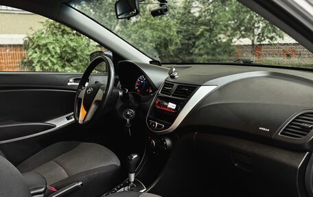 Hyundai Solaris II рестайлинг, 2013 год, 950 000 рублей, 10 фотография