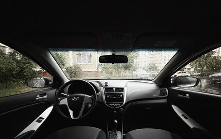 Hyundai Solaris II рестайлинг, 2013 год, 950 000 рублей, 9 фотография