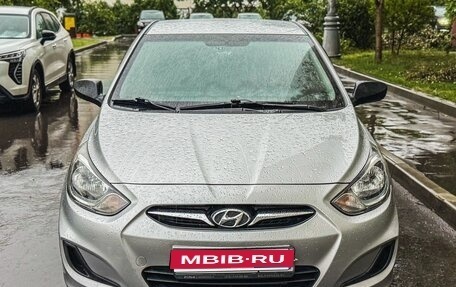 Hyundai Solaris II рестайлинг, 2013 год, 950 000 рублей, 1 фотография