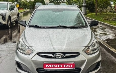 Hyundai Solaris II рестайлинг, 2013 год, 950 000 рублей, 1 фотография