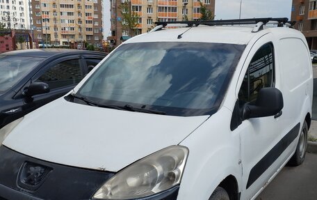 Peugeot Partner II рестайлинг 2, 2010 год, 450 000 рублей, 1 фотография