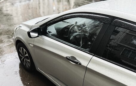 Hyundai Solaris II рестайлинг, 2013 год, 950 000 рублей, 16 фотография