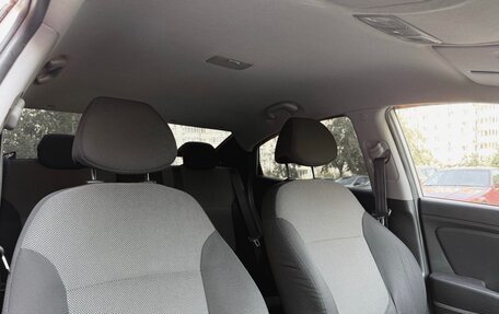 Hyundai Solaris II рестайлинг, 2013 год, 950 000 рублей, 19 фотография