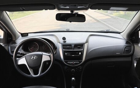 Hyundai Solaris II рестайлинг, 2013 год, 950 000 рублей, 21 фотография