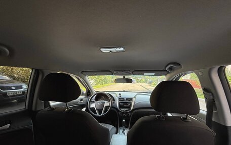 Hyundai Solaris II рестайлинг, 2013 год, 950 000 рублей, 23 фотография