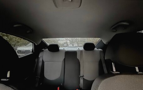 Hyundai Solaris II рестайлинг, 2013 год, 950 000 рублей, 28 фотография