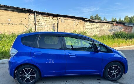 Honda Fit III, 2010 год, 900 000 рублей, 14 фотография