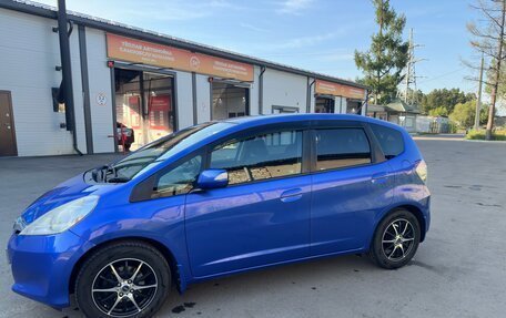 Honda Fit III, 2010 год, 900 000 рублей, 6 фотография