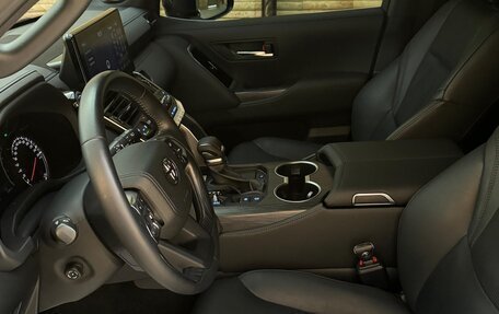 Toyota Land Cruiser, 2022 год, 9 800 000 рублей, 29 фотография
