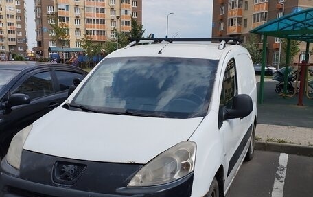 Peugeot Partner II рестайлинг 2, 2010 год, 450 000 рублей, 2 фотография