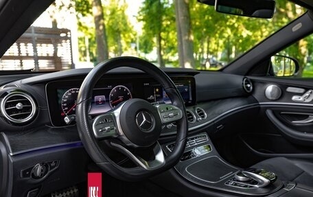 Mercedes-Benz E-Класс, 2018 год, 4 290 000 рублей, 14 фотография