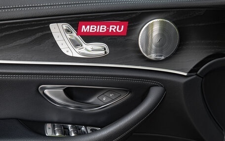 Mercedes-Benz E-Класс, 2018 год, 4 290 000 рублей, 19 фотография