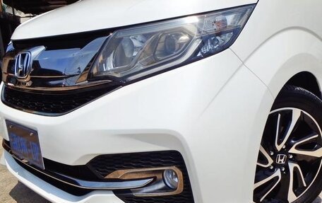 Honda Stepwgn IV, 2017 год, 1 650 000 рублей, 5 фотография