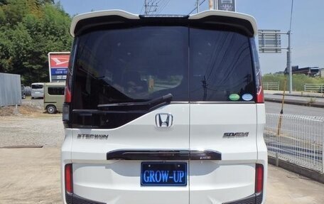 Honda Stepwgn IV, 2017 год, 1 650 000 рублей, 4 фотография