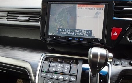 Honda Stepwgn IV, 2017 год, 1 650 000 рублей, 11 фотография