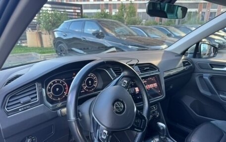 Volkswagen Tiguan II, 2018 год, 3 150 000 рублей, 4 фотография