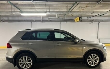 Volkswagen Tiguan II, 2018 год, 3 150 000 рублей, 17 фотография