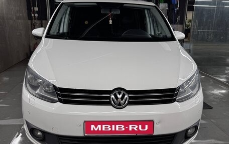Volkswagen Touran III, 2010 год, 1 450 000 рублей, 2 фотография