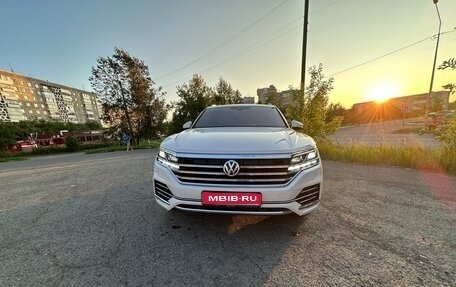 Volkswagen Touareg III, 2019 год, 4 899 000 рублей, 1 фотография
