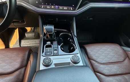 Volkswagen Touareg III, 2019 год, 4 899 000 рублей, 5 фотография