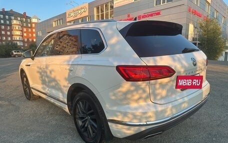 Volkswagen Touareg III, 2019 год, 4 899 000 рублей, 10 фотография