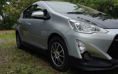 Toyota Aqua I, 2012 год, 800 000 рублей, 4 фотография